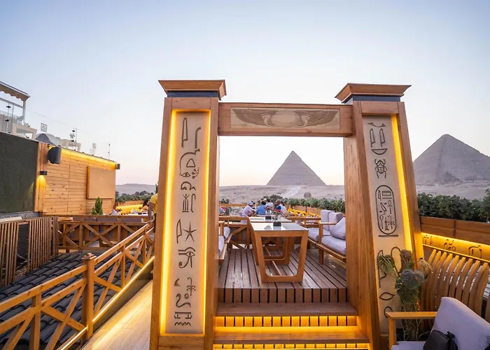 Great Pyramid Inn Kafret el-Gabal