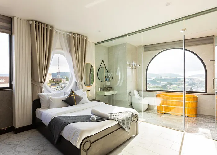 Ht House Hotel Da Lat