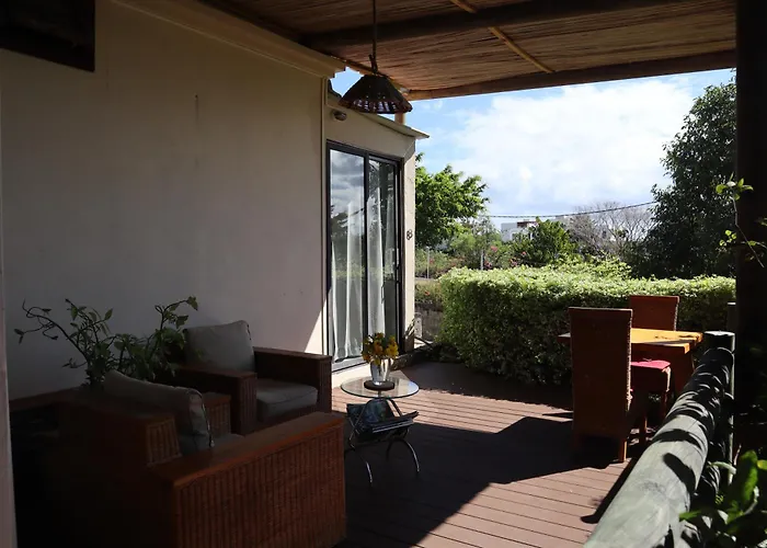 Le Gite Du Bonheur Guest House & Car Rental Tamarin