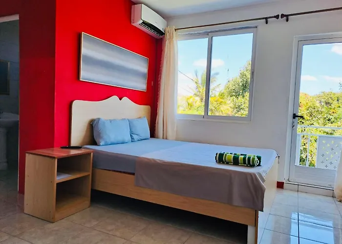 Spacious Private Rooms With Communal Kitchen Grande Gaube