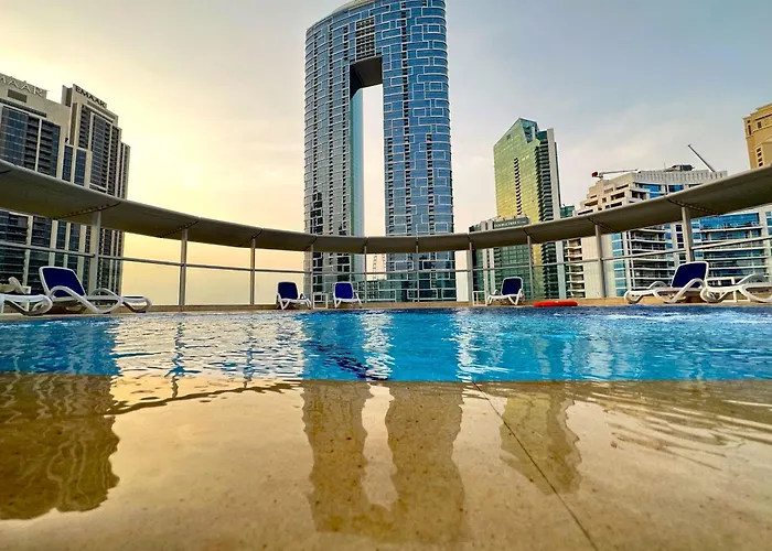Lxry Full Marina View & Rooftop Pool 40% Off Dubai