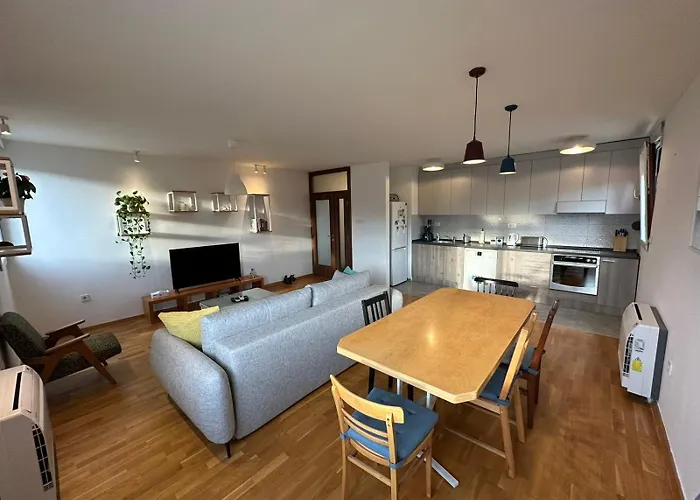 City Oasis - Two Bedroom Apartment In Blok 5 Podgorica