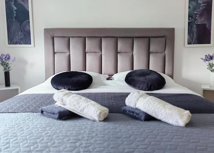 Green Harmony Apartment Pale
