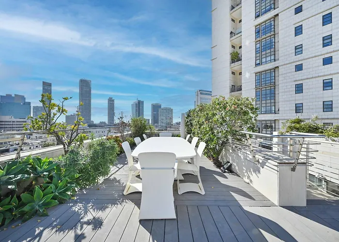 The Lounge Pool By Holyguest Apartment Tel Aviv
