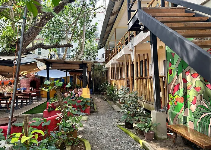 Lazy Dog Bed & Breakfast Balabag 