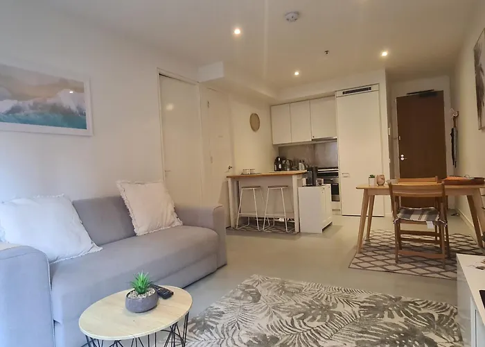 Cosy Beach Apartment With Free Secure Car Park Melbourne