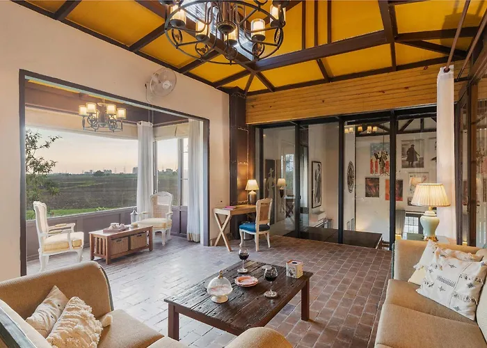 Stayvista'S The Barn House - Farm-View Villa With With Bonfire, Indoor Pool & Bar Chandigarh