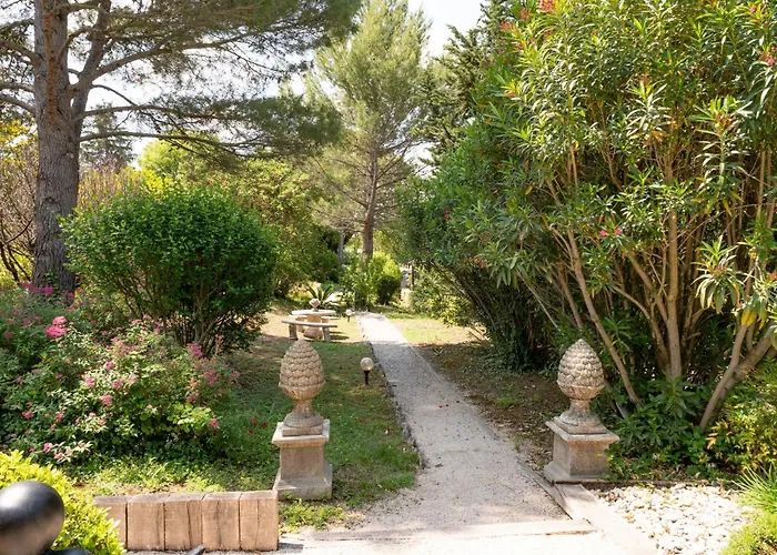 Hotel L'Amandiere Saint-Rémy-de-Provence