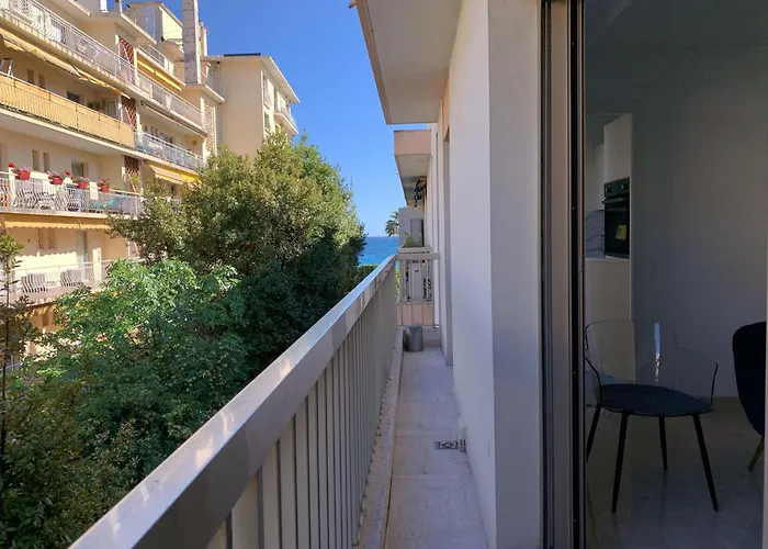 Studio Front De Mer, 30M2 Piscine & Mer Cannes