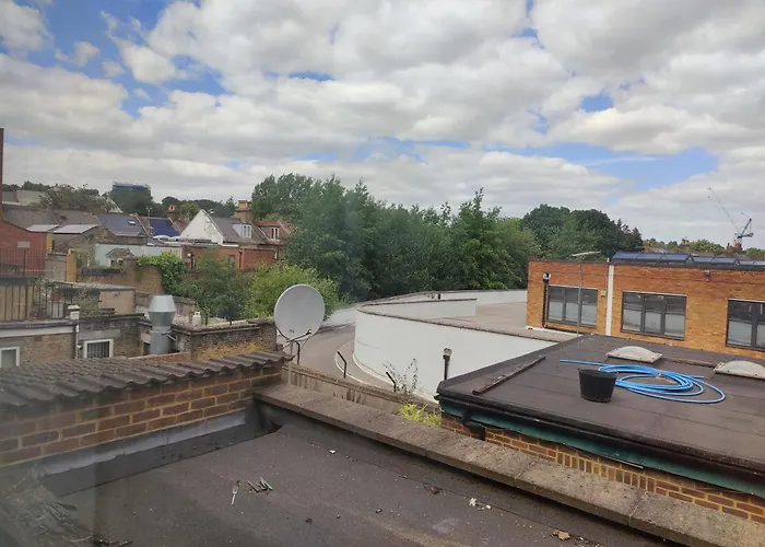 Homely Accommodation, Archway In Islington Near Camden Town London