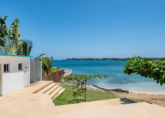 Luxe Beach Resort Discovery Bay