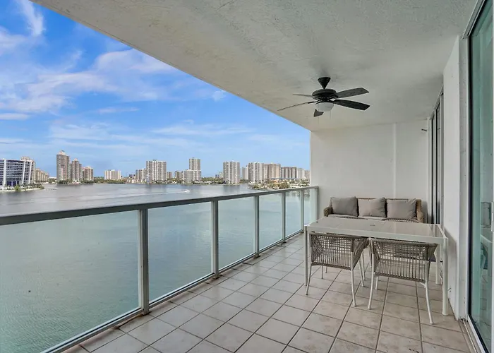 Marina Bay Sunny Isles 1005 Apartment Miami Beach