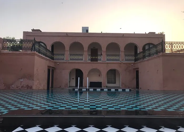 The Earth Amritsar, Hotel