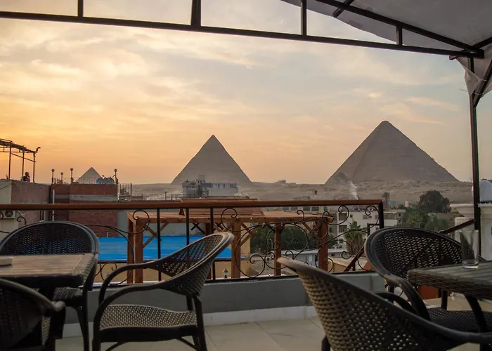 Pyramids Gate Hotel Kafret el-Gabal