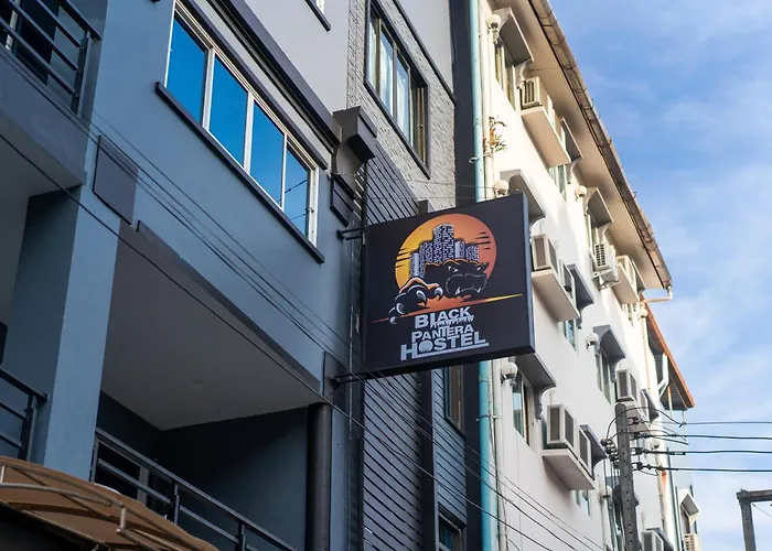 Black Pantera Hostel Patong