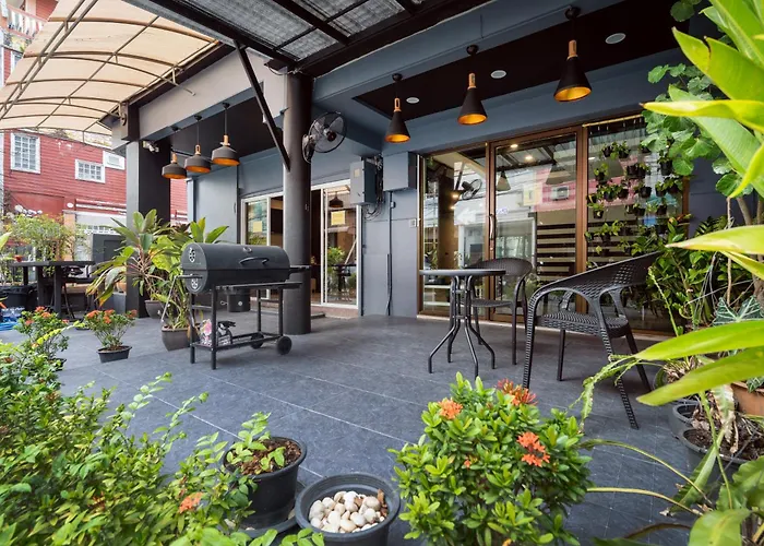 Black Pantera Hostel Patong