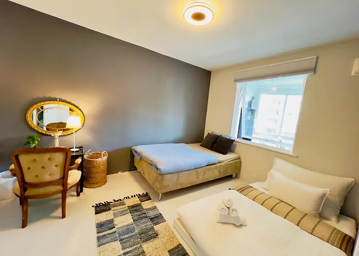 Luxury Service Apartment By Chanya Ålesund
