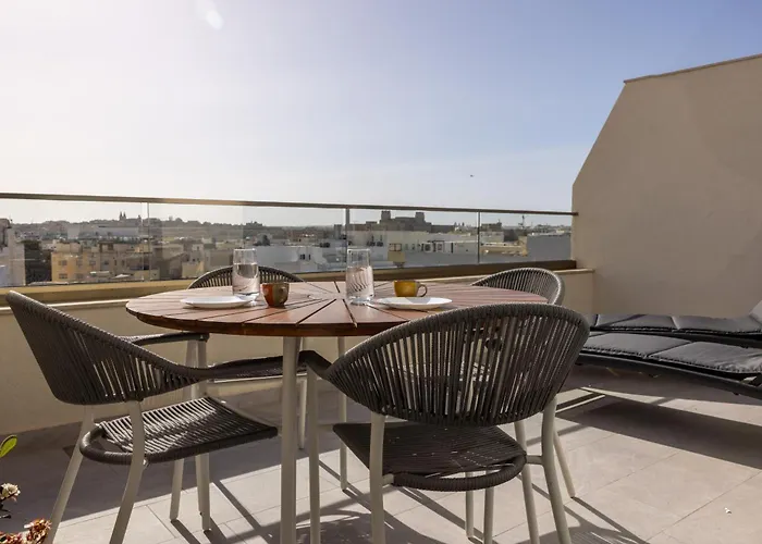 Penthouse With Sunny Terrace Apartment Msida