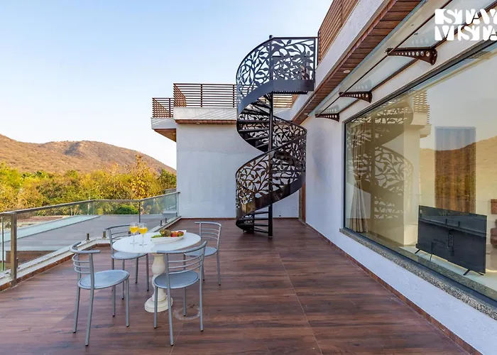 Stayvista'S Bella Dream - Mountain-View With Outdoor Pool, Lawn Featuring A Gazebo & Indoor Games Udaipur
