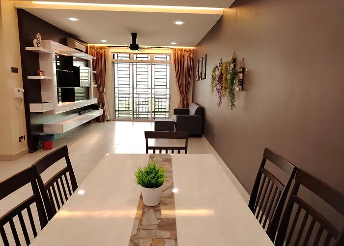 Stylish Homestay - Cozy Stay Tebrau - Walk To Aeon, Toppen, Ikea Johor Bahru