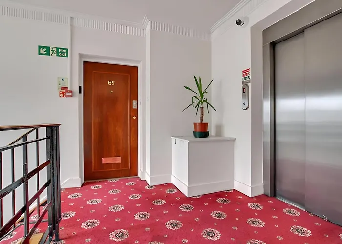 Luxurious 2-Bedroom Penthouse In Marble Arch -65Gc London