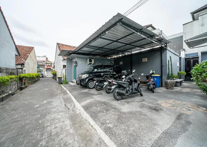 Modern Villa With Private Pool , Full Kitchen And Parking Legian 