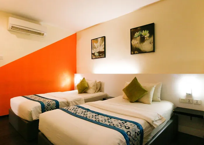 Swing & Pillows - Golden Roof Hotel Ampang, Ipoh