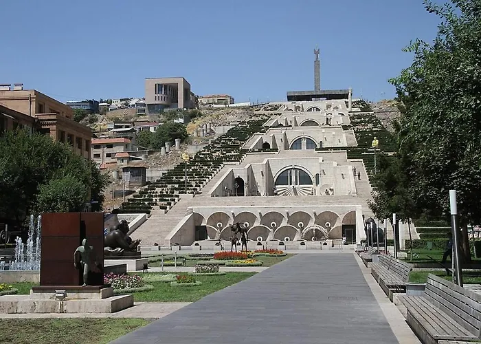 Modern Apartment In The Heart Of Yerevan, Beverly Hills