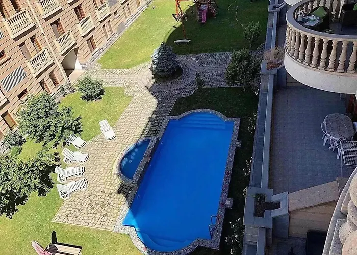 Modern Apartment In The Heart Of Yerevan, Beverly Hills