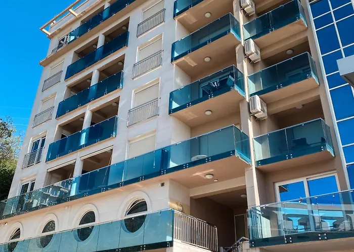 Vanja Apartment With Private Parking - Sea View Budva