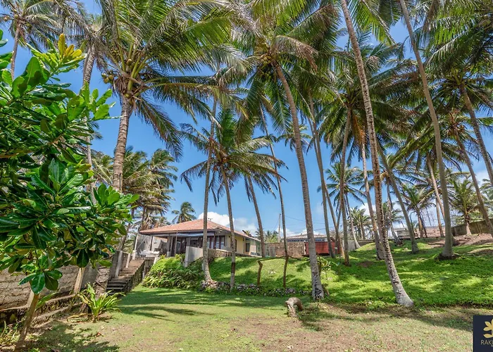 Rakuen Beach Villa Hikkaduwa