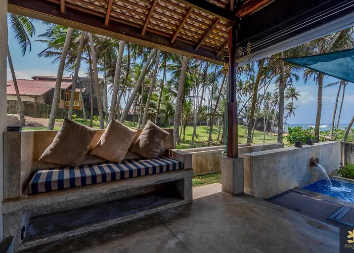 Rakuen Beach Villa Hikkaduwa