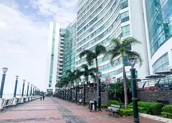 Penthouse En Piso Alto Con Vista Al Rio, Guayaquil + Parqueo Apartment