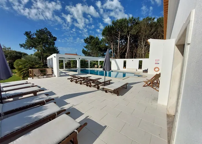 Vila Louro Santa Cruz 