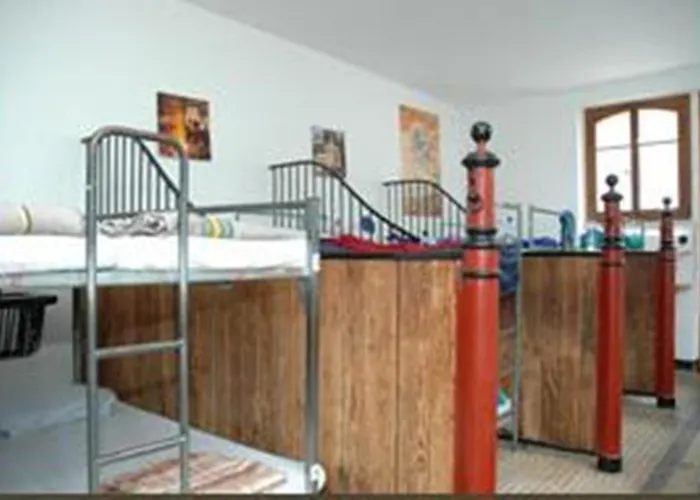 Funny Farm Backpackers Hostel Unterseen