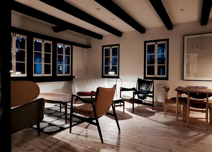 House Of Finn Juhl Hakuba