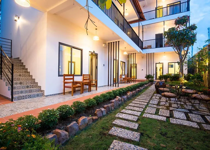 Aurora House Hotel Phú Quốc
