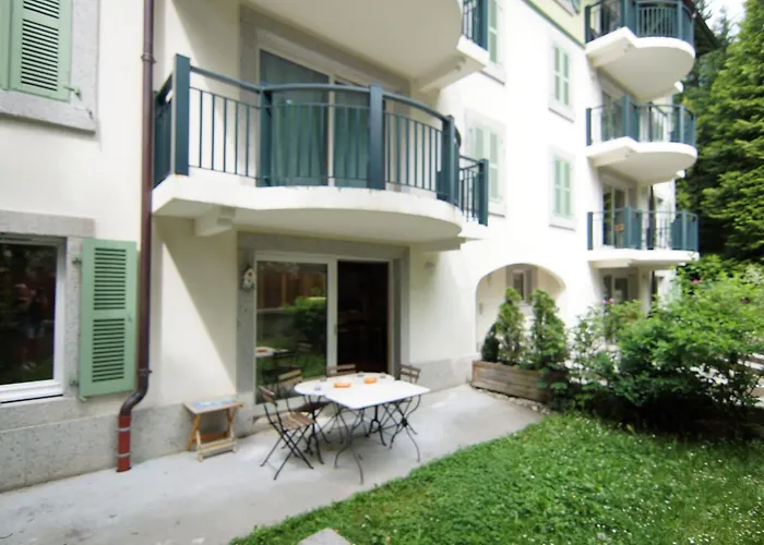 Apartment Les Jardins De L'Astoria By Interhome Chamonix