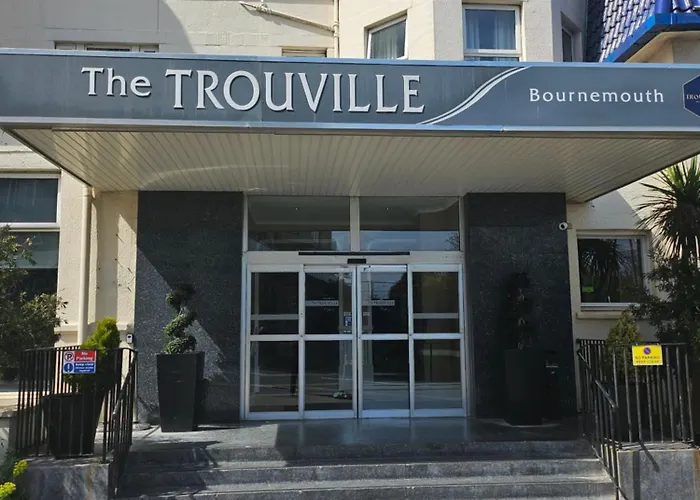 Trouville Bournemouth - Oceana Collection