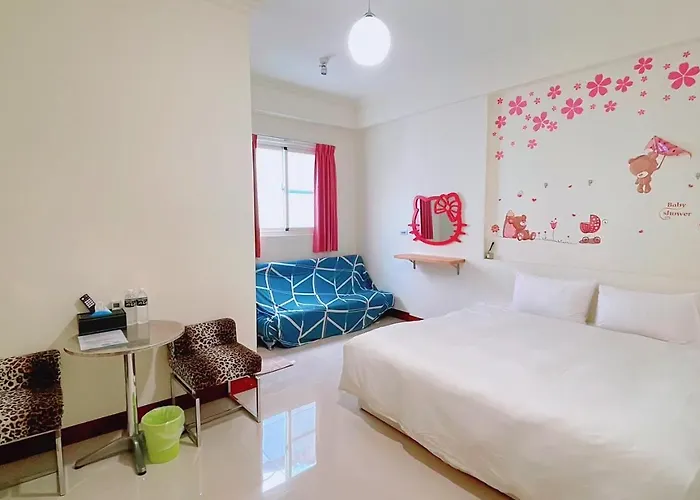Whale House Apartment Hengchun South Gate