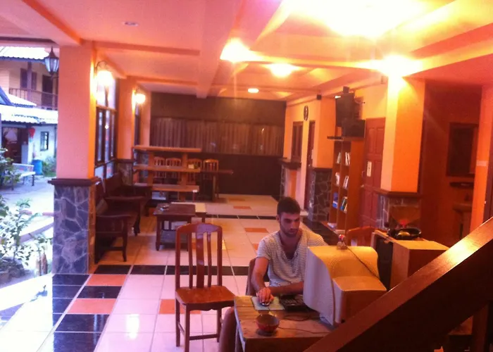 Black & White Bungalows Haad Rin