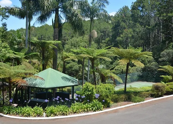 Montville Mountain Inn