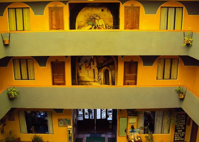 Hotel Utama Copacabana 