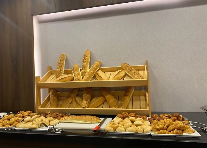 Ramada By Wyndham Istanbul Umraniye Hotel