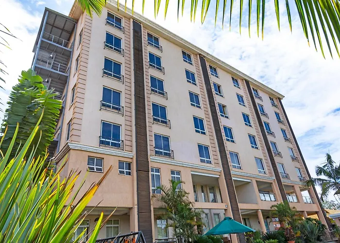 Three Steers Hotel Meru