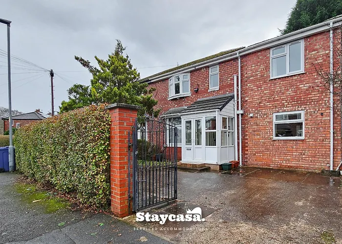 Large 6Br Manchester House Free Parking & Wifi