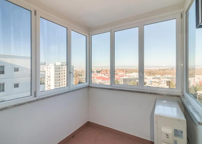 Nuovissimo Attico 17Esimo Piano, 10 Posti Letto Apartment Milan