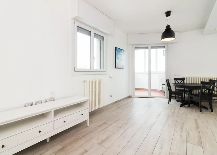Nuovissimo Attico 17Esimo Piano, 10 Posti Letto Apartment Milan