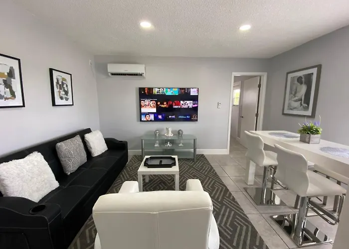 Bens Spacious Luxury Suite Fort Lauderdale