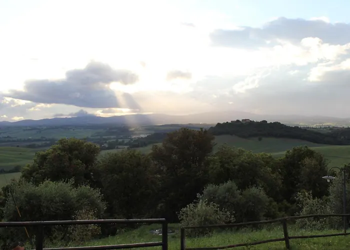 Antico Borgo Poggiarello Guest House Monteriggioni